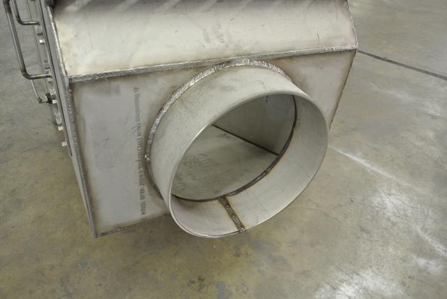 Rectangular-to-round transition