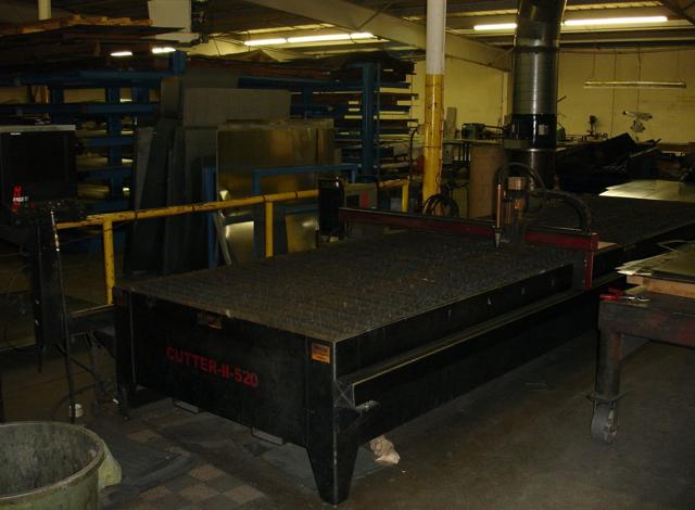 CNC plasma cutting table