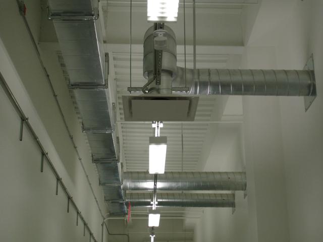 Installed spiral duct in a commercial building